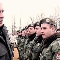 Relations interethniques : la minorité albanaise dit non à l'Armée serbe