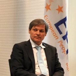 Roumanie : qui est Dacian Cioloş, le nouveau Premier ministre ?