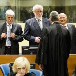 TPIY : peine confirmée pour les Croates d'Herzégovine, un accusé s'empoisonne en pleine audience