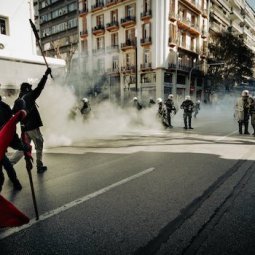 Grèce : feu vert aux universités privées, colère dans les rues d'Athènes