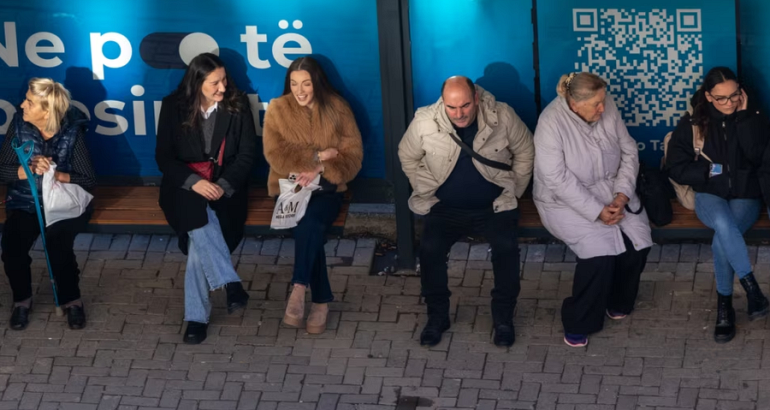 Aider sans redistribuer : l'illusion des politiques sociales au Kosovo