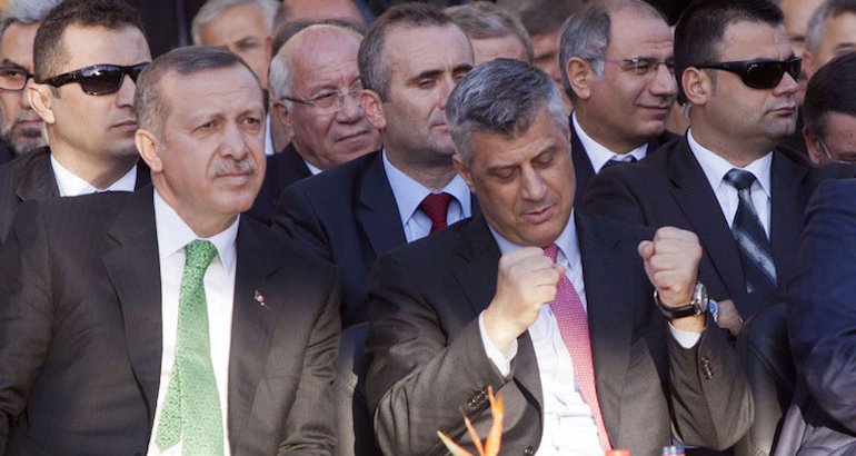 Kosovo-Turquie : Hashim Thaçi est allé baiser la main du sultan Erdoğan