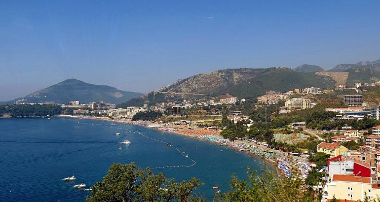 Littoral monténégrin : plages privées et bétonisation