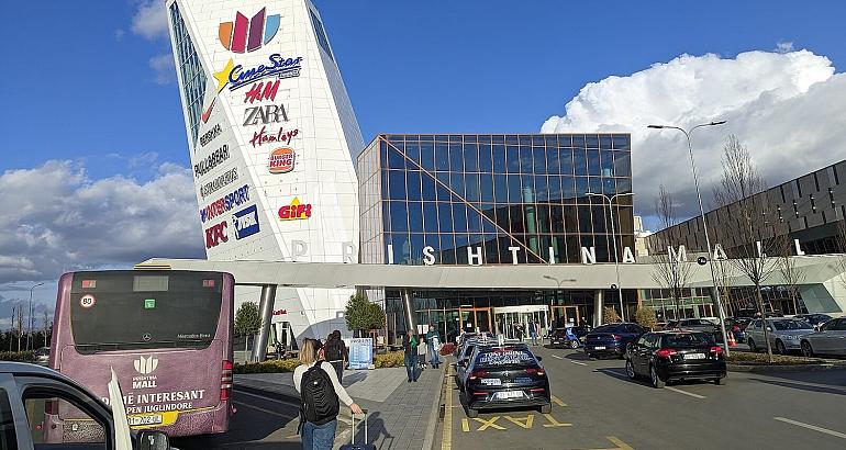 Kosovo : Albanais et Serbes unis par les centres commerciaux