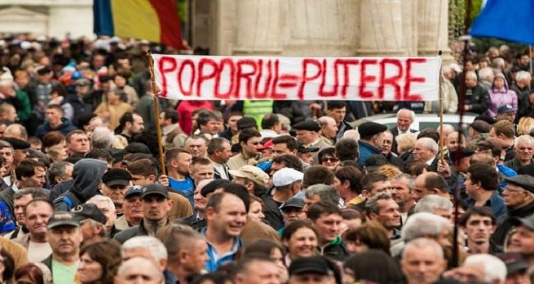 Moldavie : manifestation massive contre le gouvernement et la corruption