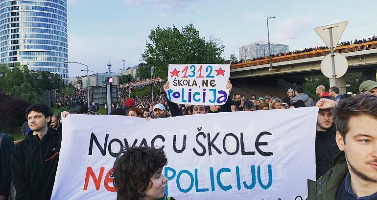 Serbie : un raz-de-marée dans les rues de Belgrade contre la violence
