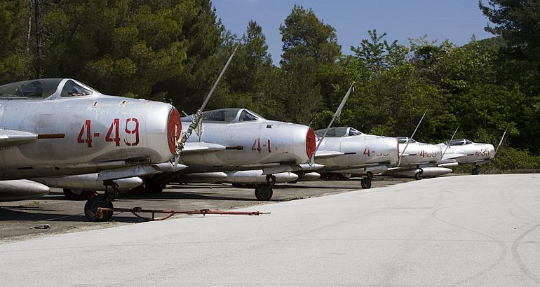 Albanie : la base militaire aérienne de Kuçovë, du Pacte de Varsovie à l'Otan