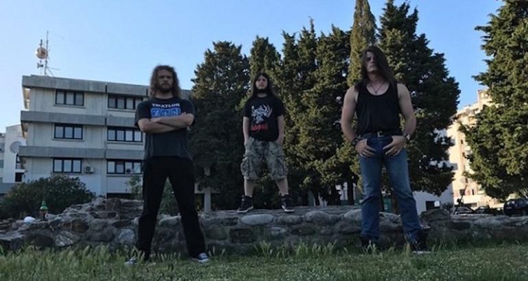 Blog • Gros riff et cheveux longs : Rikavac donne au Montenegro une touche metal