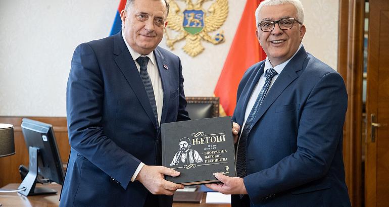 Monténégro : Milorad Dodik bat campagne pour le « monde serbe »