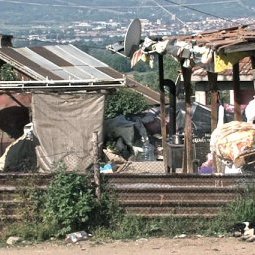 Bulgarie : la vie de 124 familles rroms suspendue à des jeux politiques