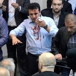 Macédoine : violences au Parlement, plusieurs députés blessés par des partisans du VMRO-DPMNE