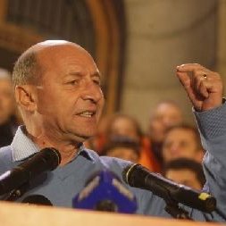 Roumanie : les sociaux-démocrates contestent la victoire du Président Băsescu