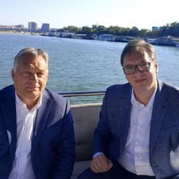 Balkans : Foot, partis politiques, églises... Viktor Orbán arrose à-tout-va