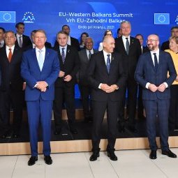 Sommet UE-Balkans occidentaux : à Brdo, la promesse de l'élargissement... sans date ni plan
