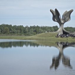 Croatie : Juifs, Serbes et antifascistes boycottent encore la cérémonie officielle au camp de Jasenovac