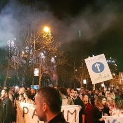 Monténégro : le mouvement citoyen et les partis d'opposition signent un « pacte pour l'avenir »