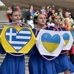 Ukraine : les adieux à Marioupol la Grecque