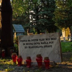 La Slovénie abolit une commémoration controversée des « victimes du communisme »