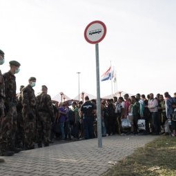 Pétition : un « corridor libre » pour les réfugiés dans les Balkans