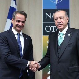 Erdoğan à Athènes pour ouvrir une « nouvelle page » des relations Grèce-Turquie