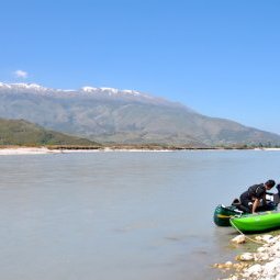 Albanie : la Vjosa en kayak, à la découverte de la « dernière rivière sauvage d'Europe »
