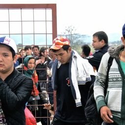 Crise des réfugiés : l'UE veut ouvrir 100 000 places d'accueil dans les Balkans