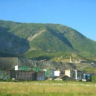Mineurs en Albanie : des droits plus bas que terre