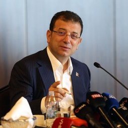 Turquie : le « procès politique » du maire d'Istanbul a été reporté