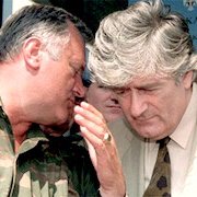 Crimes de guerre : le TPIY force Mladić à témoigner au procès Karadžić