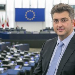 Croatie : Andrej Plenković, modération de façade à la tête du HDZ