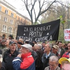 Bosnie-Herzégovine : premier rassemblement des Indignés de Sarajevo