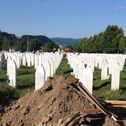 Bosnie-Herzégovine : 24 ans après le massacre, « ne pas oublier Srebrenica »