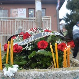 Après le meurtre d'Oliver Ivanović, l'émotion et l'exigence de justice 