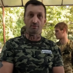 Mercenaires serbes en Ukraine : « prêts à se rendre au Kosovo en 24 heures »