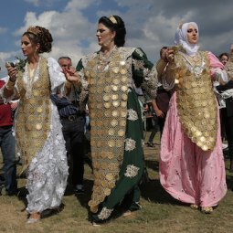 Diaporama | En Serbie, la foire aux mariages du plateau de Pešter