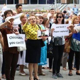 Moldavie : la société civile manifeste, le pouvoir invente un « complot pro-russe »