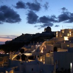 Tourisme en Grèce : les saisonniers, forçats de l'été