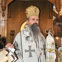 Kosovo : intronisation très « politique » de l'évêque serbe Teodosije