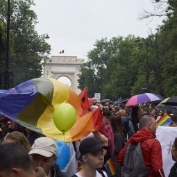 Roumanie : une Gay Pride « au milieu des arbres et des maisons vides »