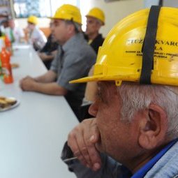 Bosnie-Herzégovine : les ouvriers de Tuzla Kvarc font plier les autorités