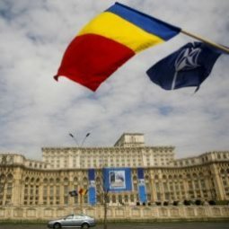 Otan : le Sommet de Bucarest s'ouvre sur fond de dissensions