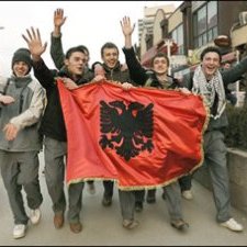 Les Albanais des Balkans rêvent d'unification nationale
