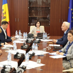 Moldavie : une bataille au sommet pour le contrôle de l'État