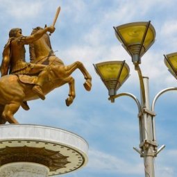 Macédoine : les statues de Skopje 2014 bientôt renommées pour célébrer « l'amitié » avec la Grèce
