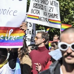 Mariage homosexuel : le Kosovo fait du surplace 