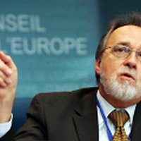 Trafic d'organes : le représentant du Conseil de l'Europe enquête au Kosovo