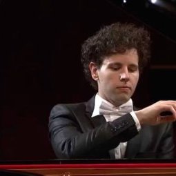 Musique : le pianiste croate Aljoša Jurinić, « interprète incomparable de Chopin »