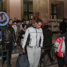 Grèce : 287 immigrés sans papiers en grève de la faim