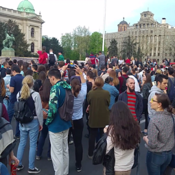 Serbie : rassemblements spontanés contre la « dictature » d'Aleksandar Vučić