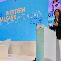 UE : une vaine séance de « thérapie collective » pour les médias des Balkans
